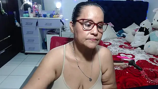 pervert mommy  online show from 05/25/26, 09:37