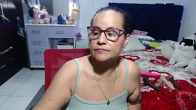 pervert mommy  online show from 05/26/26, 10:33