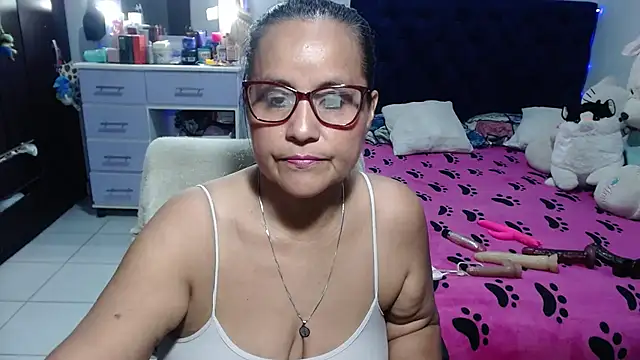 pervert mommy  online show from 07/03/26, 09:37