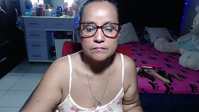 pervert mommy  online show from 07/04/26, 09:59