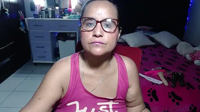 pervert mommy  online show from 07/14/26, 09:58