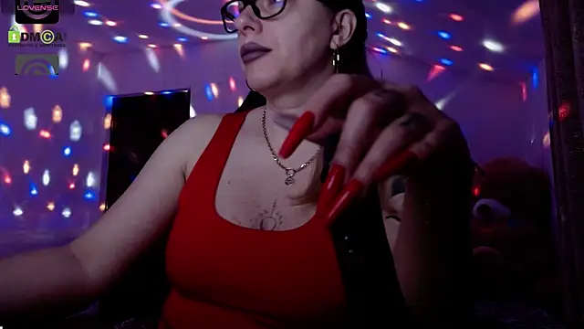 SonyaDevon online show from 02/11/25, 04:11