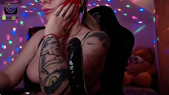 SonyaDevon online show from 02/27/25, 10:48