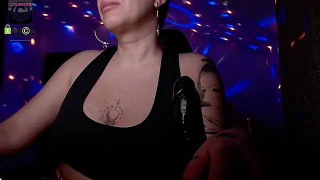 SonyaDevon online show from 04/02/26, 05:05