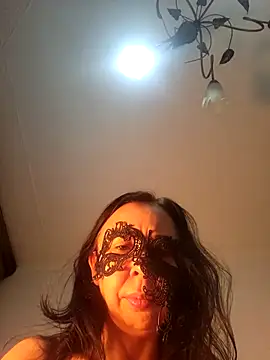 LAURAFOCOSA online show from 01/18/25, 04:21