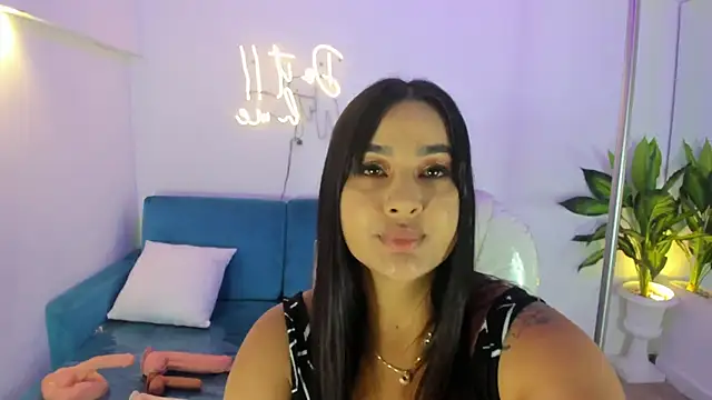 Snapshot of Pamela_roberts chatting on 12/31/24, 11:53 Pamela roberts online show from 12/31/24, 11:53