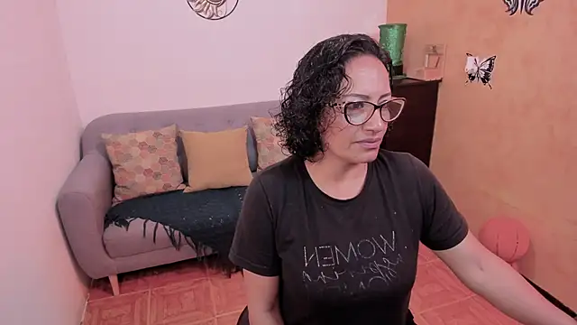 Snapshot of scarlet_wet chatting on 12/02/25, 05:41 scarlet wet online show from 12/02/25, 05:41