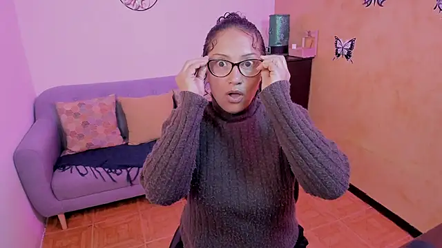 Snapshot of scarlet_wet chatting on 01/06/26, 11:07 scarlet wet online show from 01/06/26, 11:07