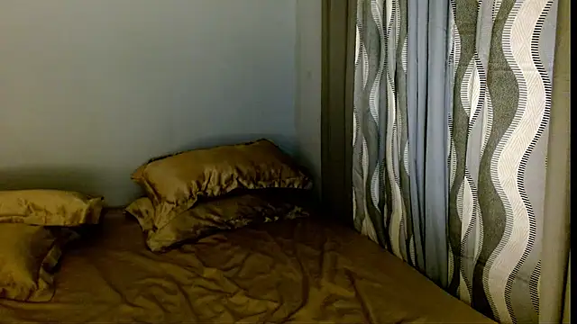 SweetLilly 18 online show from 03/10/26, 04:06