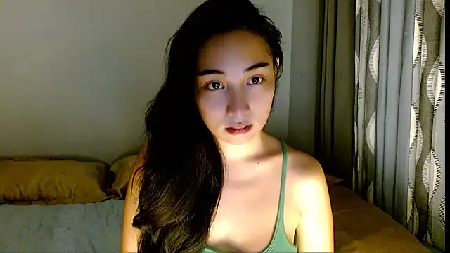 SweetLilly 18 online show from 04/12/26, 02:49