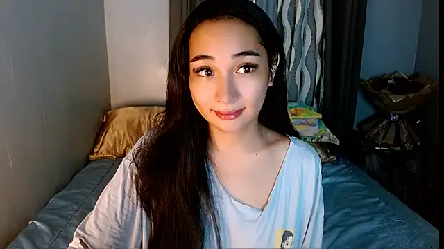 SweetLilly 18 online show from 04/17/26, 03:09