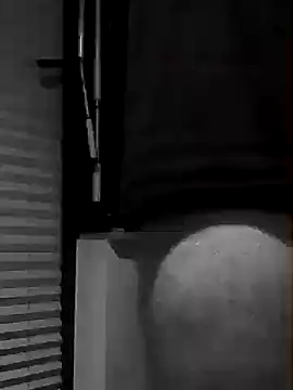 Snapshot of Genius1606 chatting on 10/05/25, 10:40 Genius1606 online show from 10/05/25, 10:40