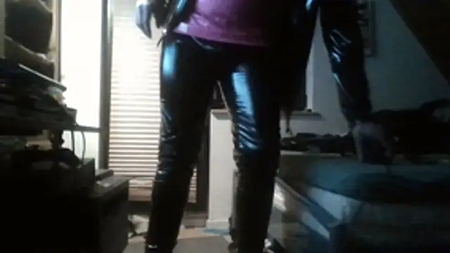 Snapshot of Genius1606 chatting on 12/18/25, 10:49 Genius1606 online show from 12/18/25, 10:49