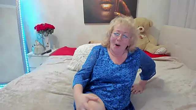 laylaroma online show from 11/17/25, 02:34