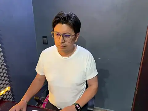 TheSantis online show from 03/14/25, 02:31