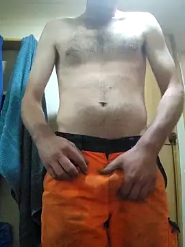 Snapshot of tedddy123 chatting on 09/18/25, 07:43 tedddy123 online show from 09/18/25, 07:43