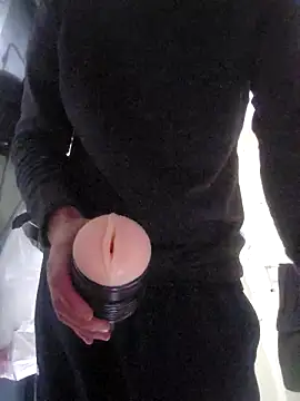 Snapshot of tedddy123 chatting on 11/16/25, 03:12 tedddy123 online show from 11/16/25, 03:12