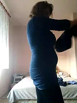 Snapshot of Elza01 chatting on 02/03/25, 06:56 Elza01 online show from 02/03/25, 06:56