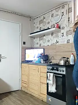 Snapshot of Elza01 chatting on 11/20/25, 07:19 Elza01 online show from 11/20/25, 07:19