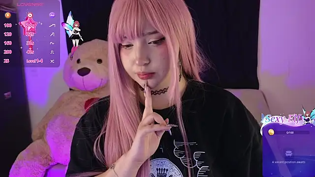 KuroChan420 online show from 12/12/24, 09:08