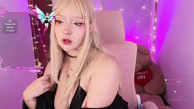 KuroChan420 online show from 11/26/25, 12:22