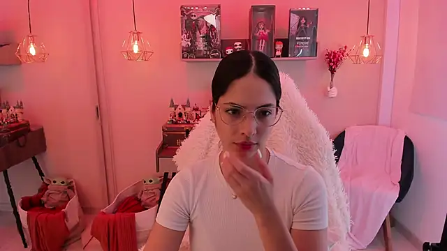 Zoe Bae online show from 03/20/25, 09:24