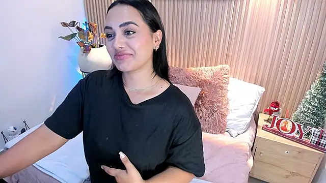 Snapshot of AMELIE_xx chatting on 01/07/25, 04:18 AMELIE xx online show from 01/07/25, 04:18