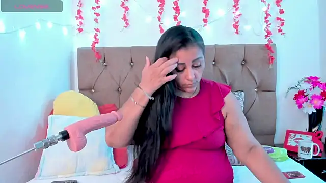 Snapshot of SexxyPamela chatting on 02/05/25, 07:42 SexxyPamela online show from 02/05/25, 07:42