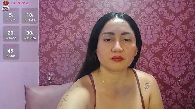 Snapshot of juliana_diaz chatting on 06/12/26, 11:42 juliana diaz online show from 06/12/26, 11:42