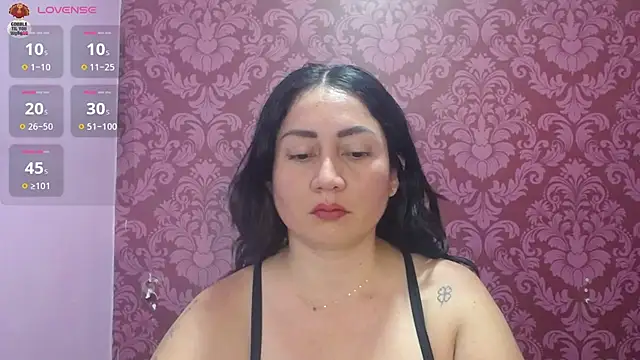Snapshot of juliana_diaz chatting on 06/30/26, 01:12 juliana diaz online show from 06/30/26, 01:12