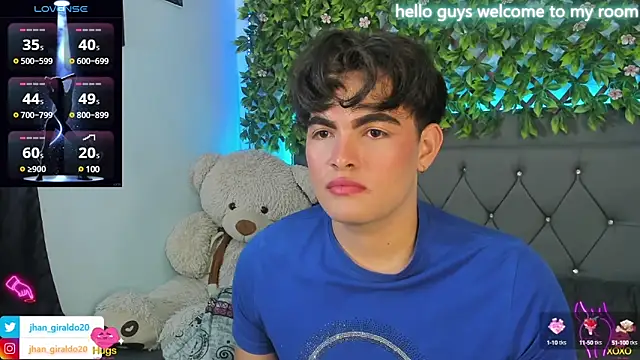 Snapshot of kamii_22 chatting on 01/17/25, 08:13 kamii 22 online show from 01/17/25, 08:13