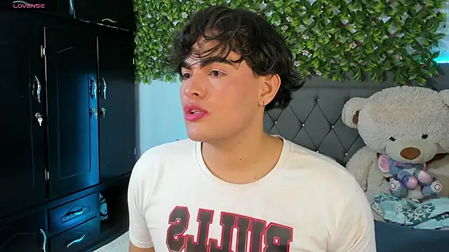 Snapshot of kamii_22 chatting on 02/21/25, 07:01 kamii 22 online show from 02/21/25, 07:01