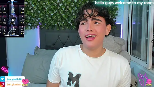 Snapshot of kamii_22 chatting on 02/22/25, 05:55 kamii 22 online show from 02/22/25, 05:55