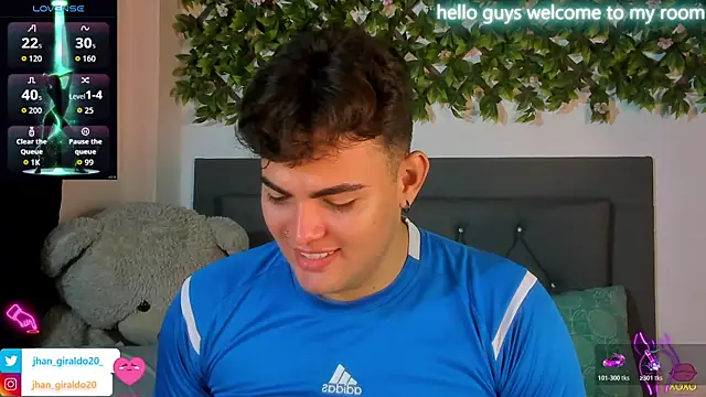 Snapshot of kamii_22 chatting on 10/30/25, 10:43 kamii 22 online show from 10/30/25, 10:43