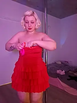 Snapshot of NikiFm chatting on 10/04/25, 10:46 NikiFm online show from 10/04/25, 10:46