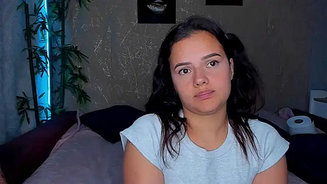 Snapshot of Shyfantasies chatting on 03/07/25, 10:13 Shyfantasies online show from 03/07/25, 10:13