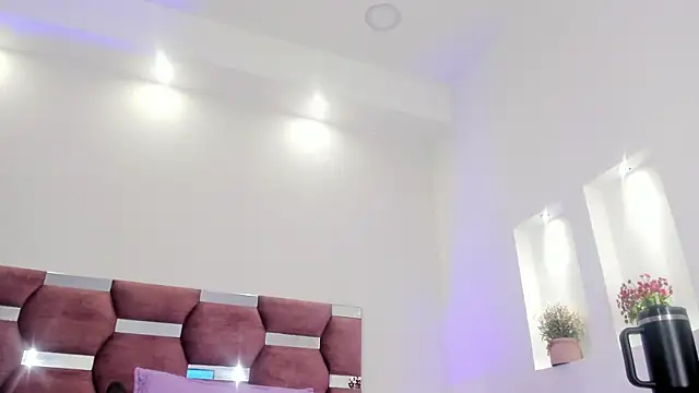 AlondraDiossa03 online show from 02/15/25, 11:03