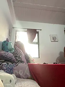 Snapshot of AlondraDiossa03 chatting on 02/05/26, 01:05 AlondraDiossa03 online show from 02/05/26, 01:05