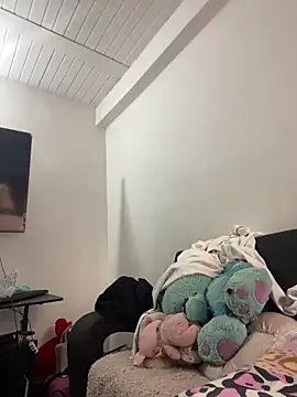 Snapshot of AlondraDiossa03 chatting on 02/16/26, 05:20 AlondraDiossa03 online show from 02/16/26, 05:20