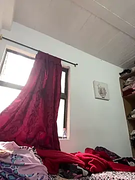 Snapshot of AlondraDiossa03 chatting on 02/17/26, 05:19 AlondraDiossa03 online show from 02/17/26, 05:19