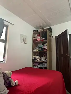 Snapshot of AlondraDiossa03 chatting on 02/20/26, 05:13 AlondraDiossa03 online show from 02/20/26, 05:13