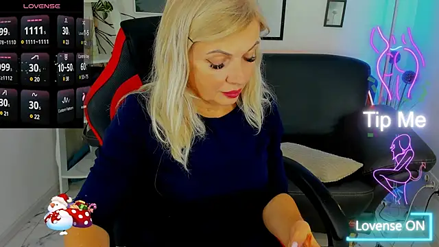 Snapshot of Abby_Moore_ chatting on 03/04/25, 01:49 Abby Moore online show from 03/04/25, 01:49