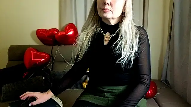 Abby Moore  online show from 02/12/26, 01:50