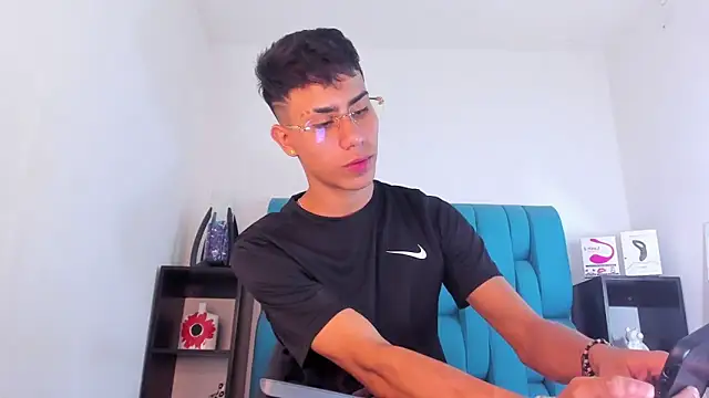 AlanNaughty online show from 01/19/25, 02:06