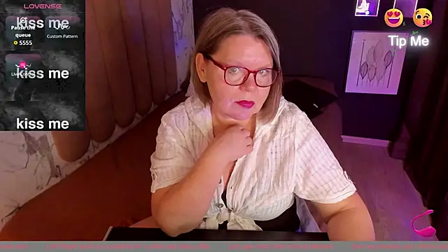 Shannonshine online show from 10/11/25, 05:39