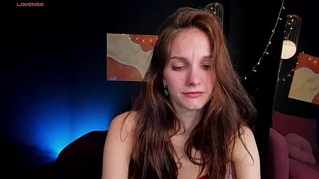 Snapshot of MirandaGlow chatting on 03/06/25, 11:58 MirandaGlow online show from 03/06/25, 11:58