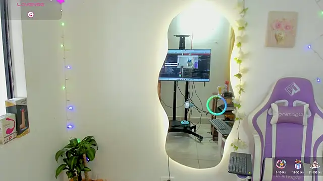 Snapshot of sofia_gold_ chatting on 09/11/25, 12:38 sofia gold online show from 09/11/25, 12:38