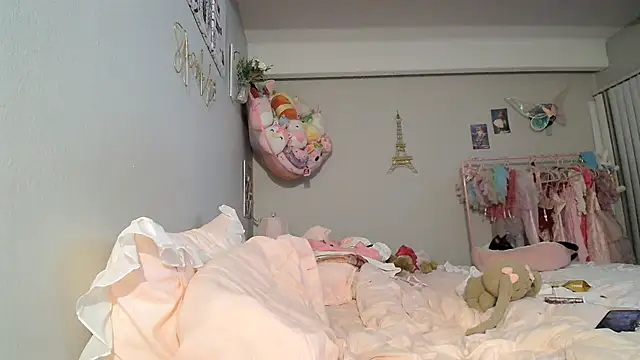 bunnypillow online show from 03/13/25, 05:43