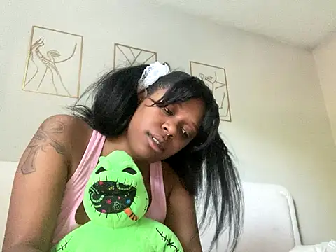 bunnypillow online show from 09/12/25, 12:05