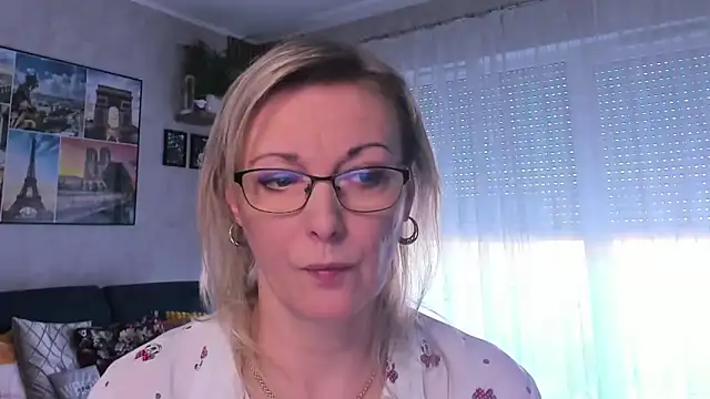 vanessa chat online show from 03/18/25, 02:15